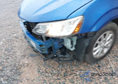 2017 Chevrolet Sonic Lt Auto z USA, uszkodzony, nr VIN 1G1JD5SH5H4159747